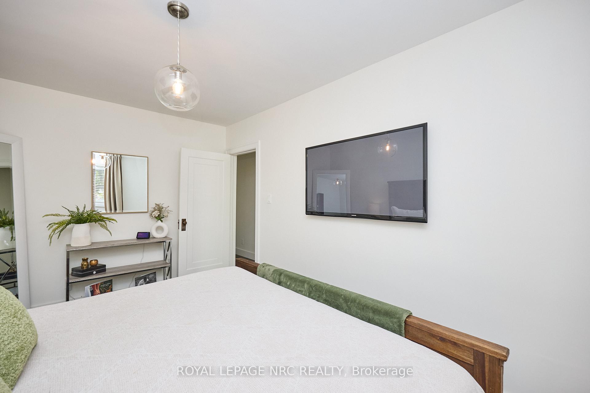 Photo 15 of 37 Cecil Street, St. Catharines, Lakeport — HOMEH