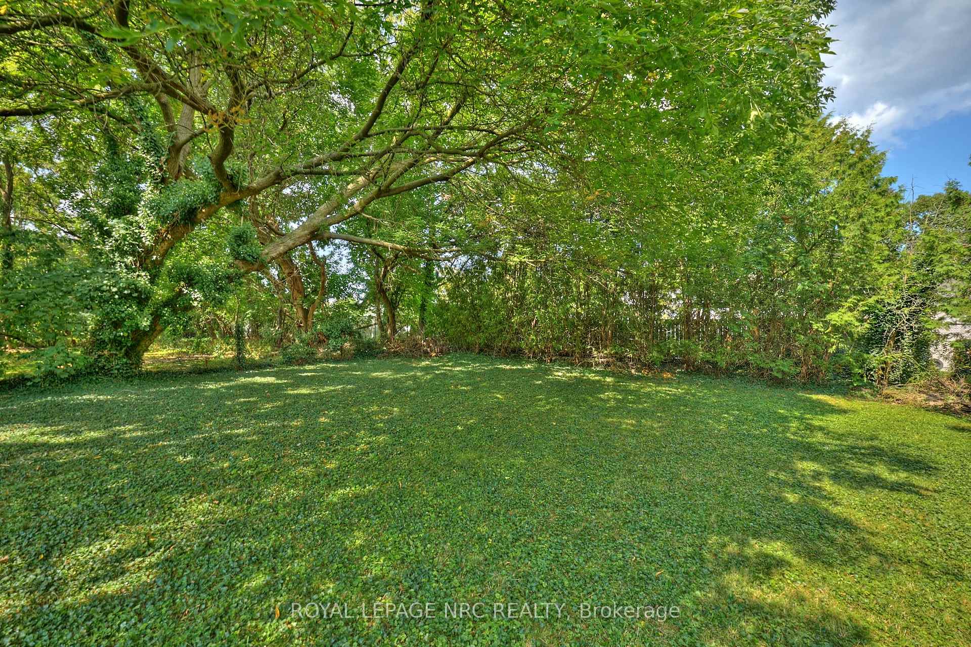Photo 26 of 37 Cecil Street, St. Catharines, Lakeport — HOMEH