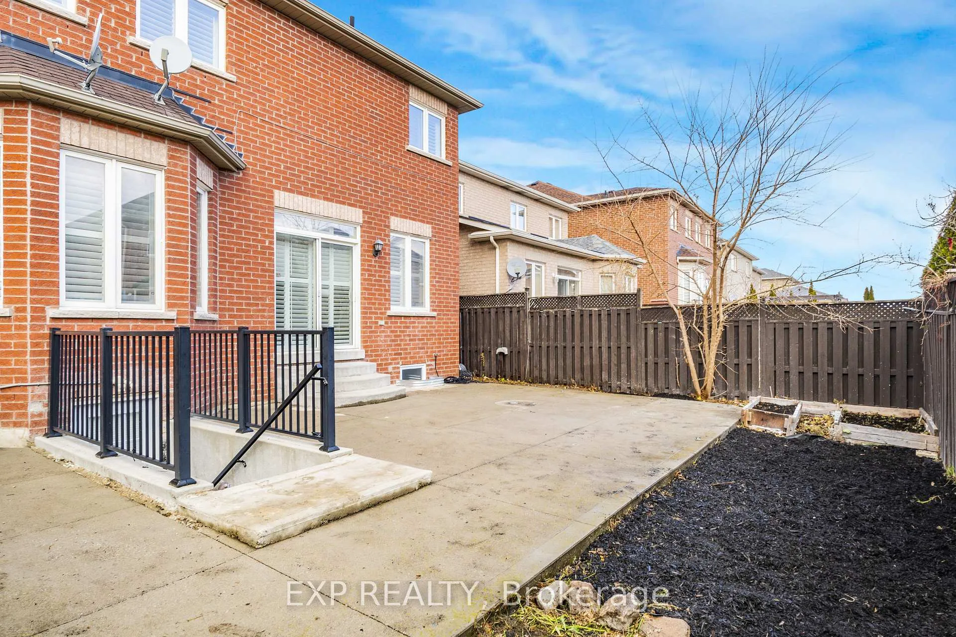 Photo 37 of 15 Freesia Road, Brampton, Northwest Sandalwood Parkway — HOMEH