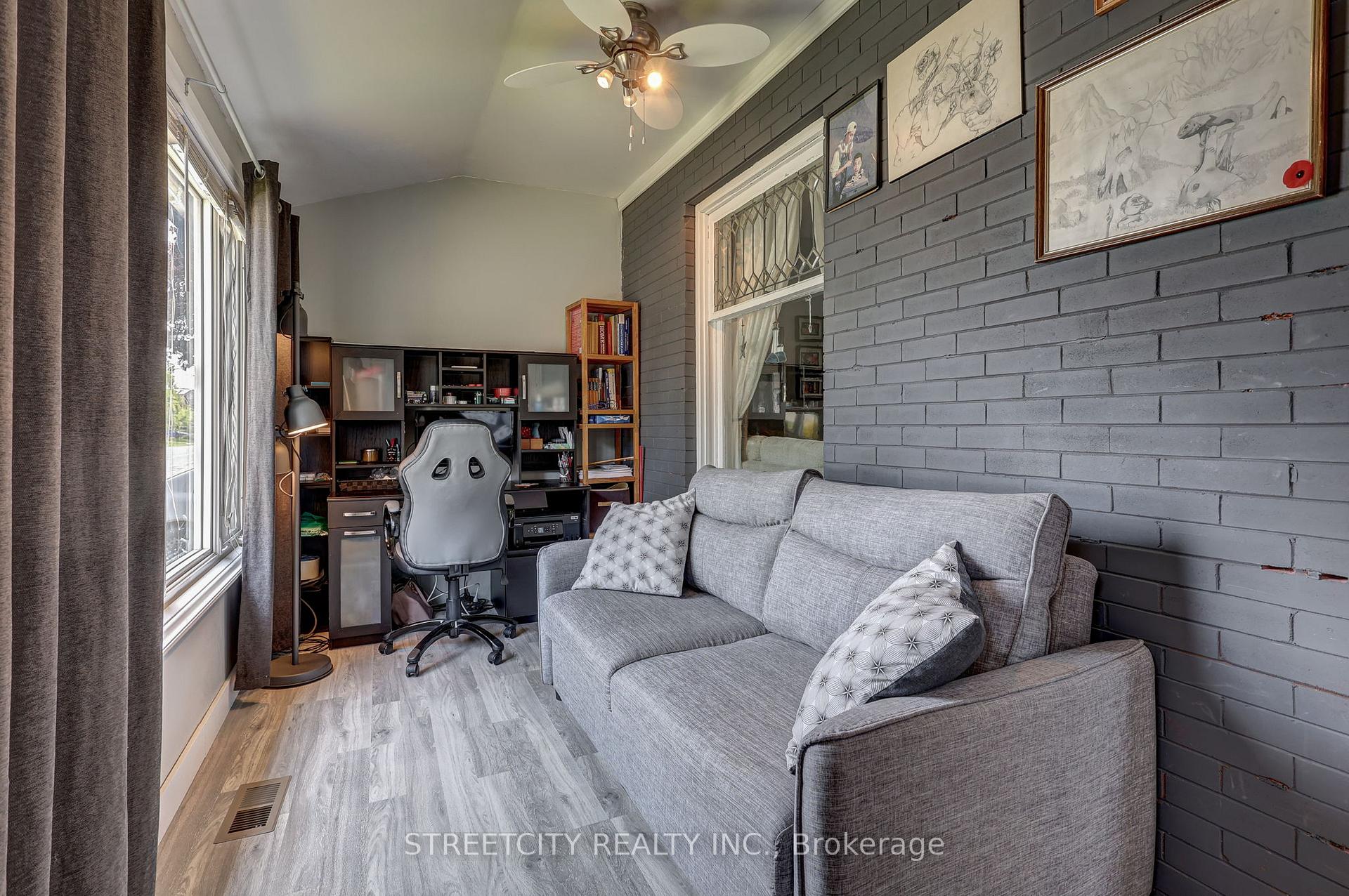 Photo 8 of 76 Fairview Avenue, St. Thomas — HOMEH