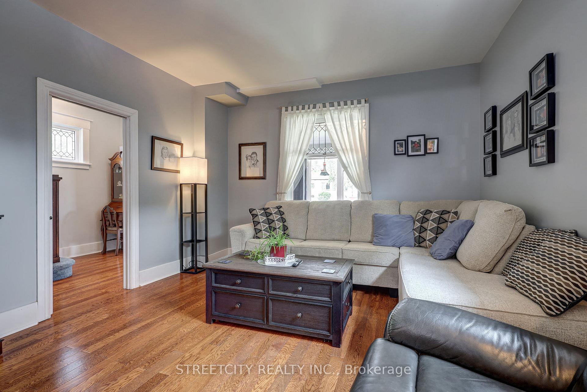 Photo 10 of 76 Fairview Avenue, St. Thomas — HOMEH