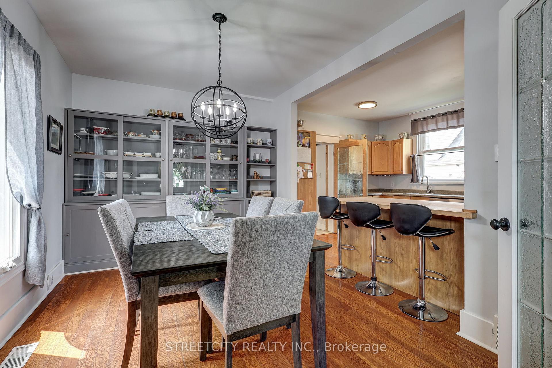 Photo 13 of 76 Fairview Avenue, St. Thomas — HOMEH