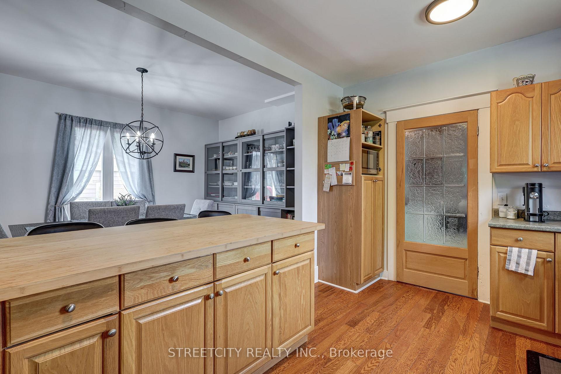 Photo 21 of 76 Fairview Avenue, St. Thomas — HOMEH