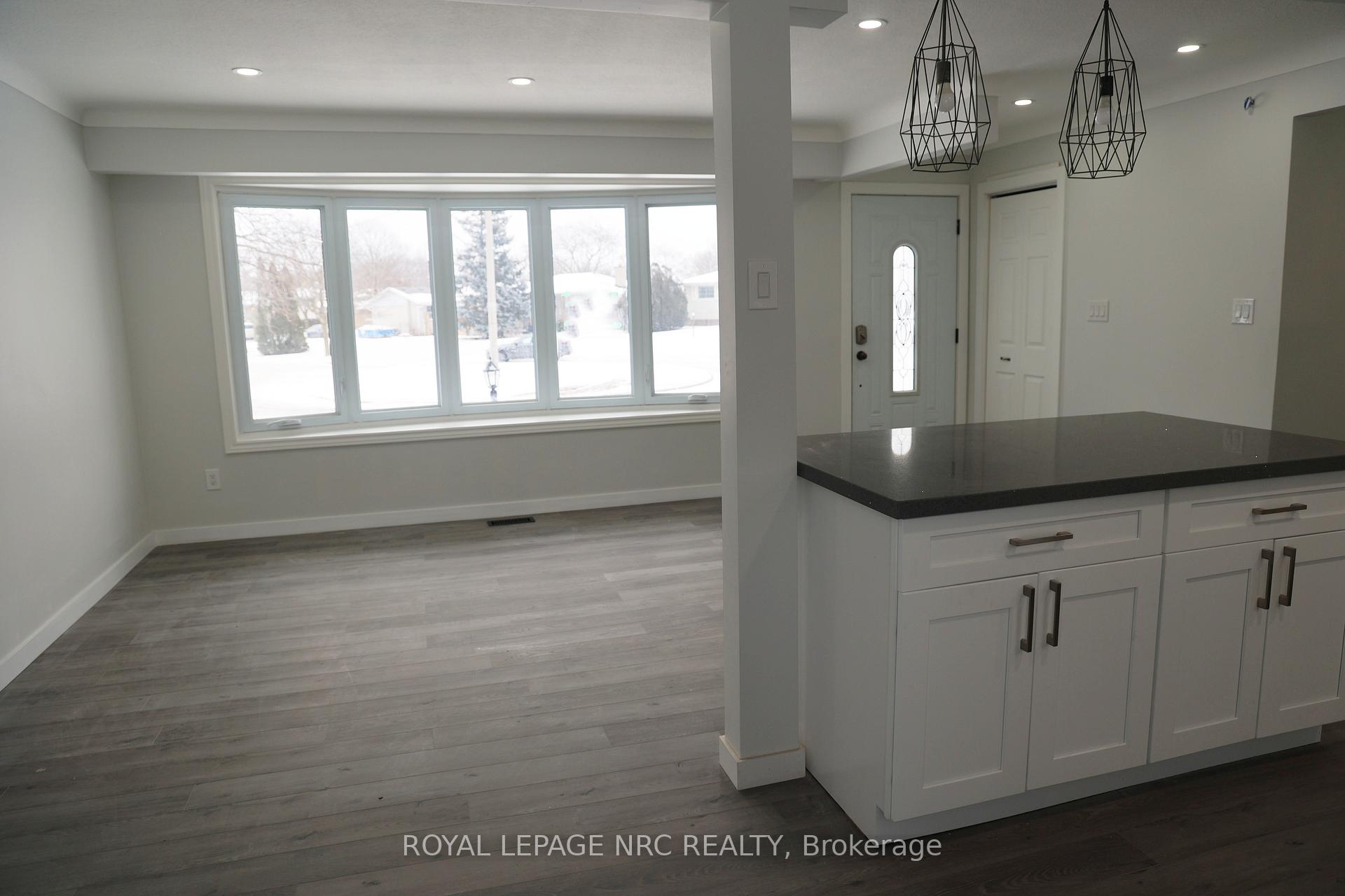 Photo 2 of Unit upper, 9 Chapman Court, St. Catharines, Carlton/Bunting — HOMEH