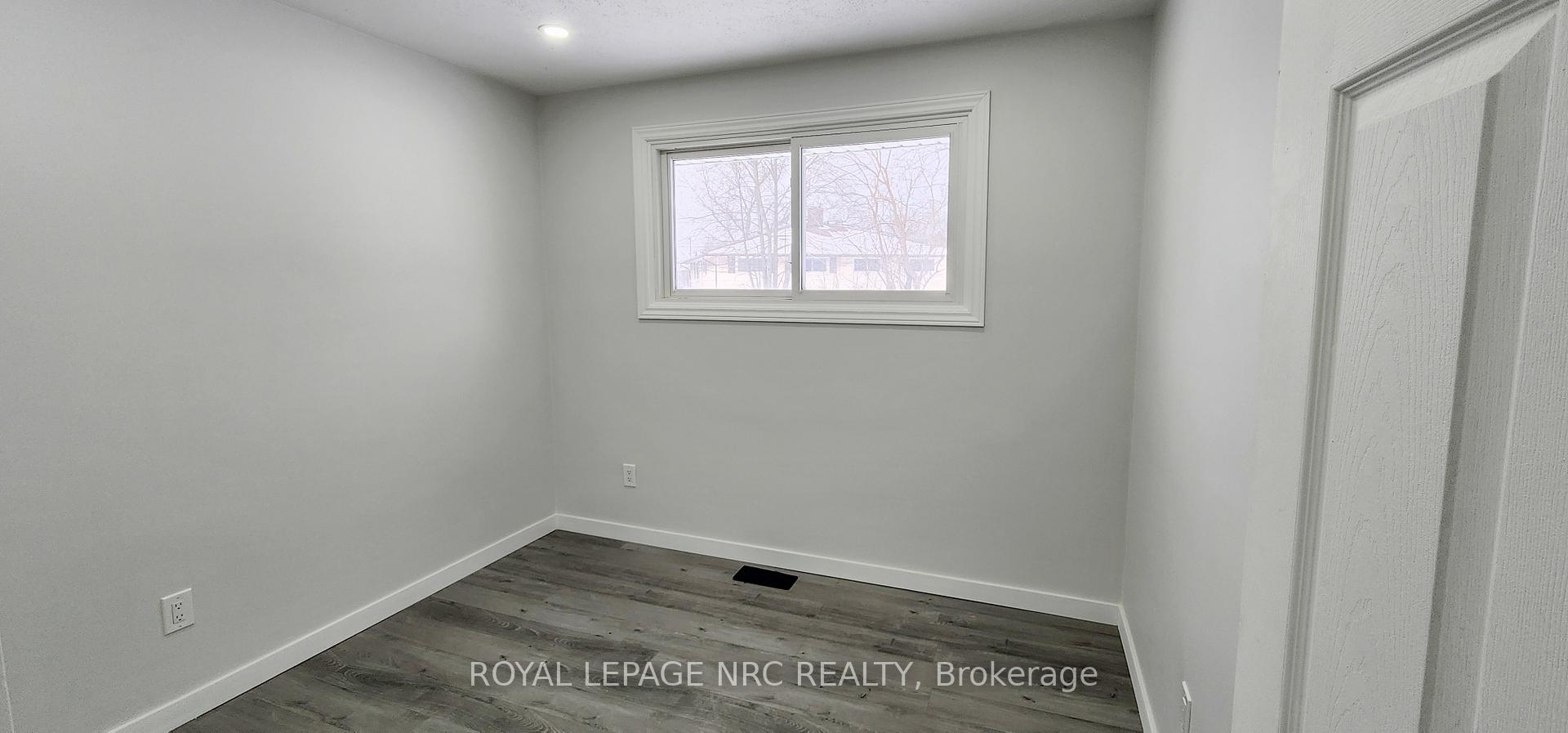 Photo 9 of Unit upper, 9 Chapman Court, St. Catharines, Carlton/Bunting — HOMEH