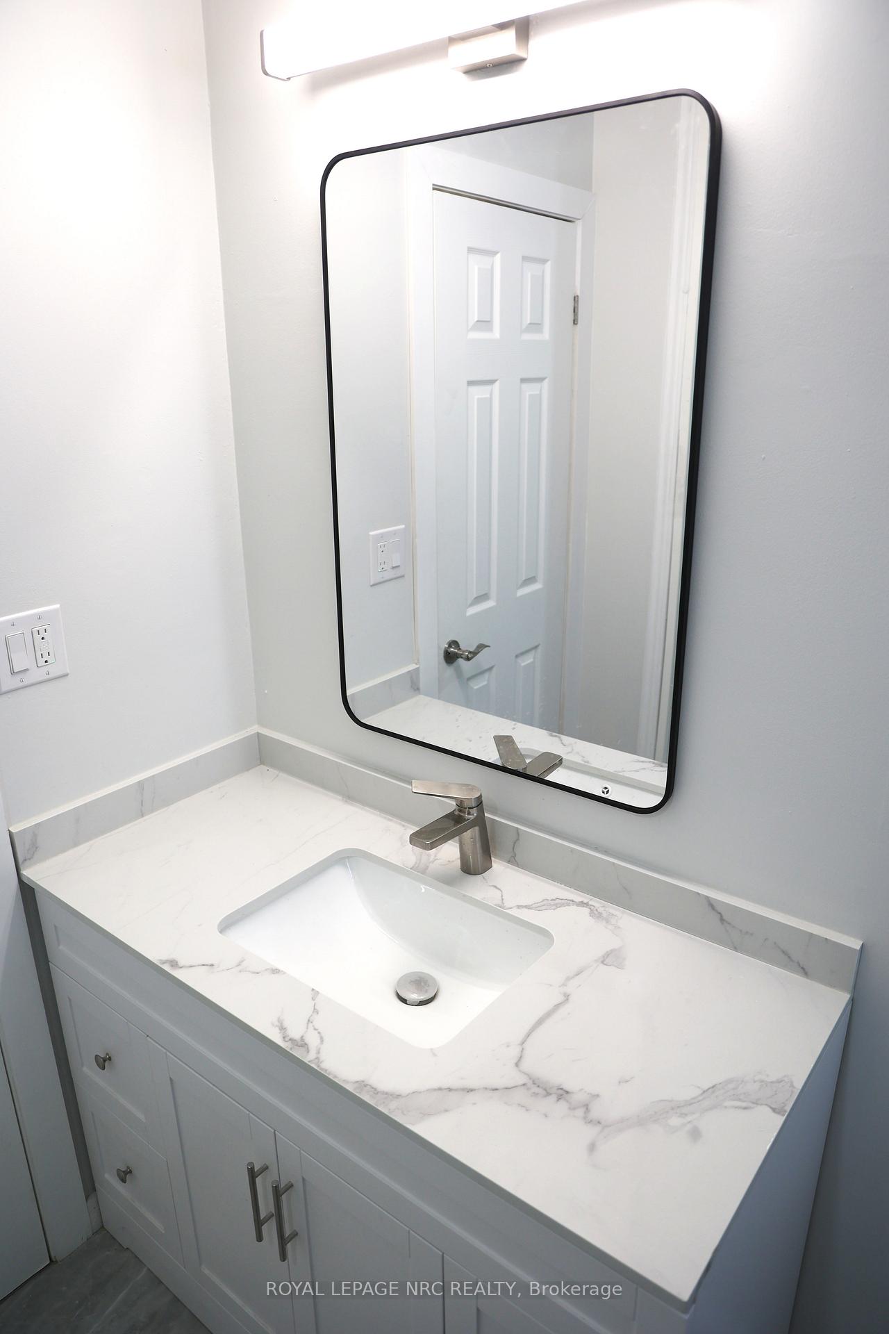 Photo 11 of Unit upper, 9 Chapman Court, St. Catharines, Carlton/Bunting — HOMEH