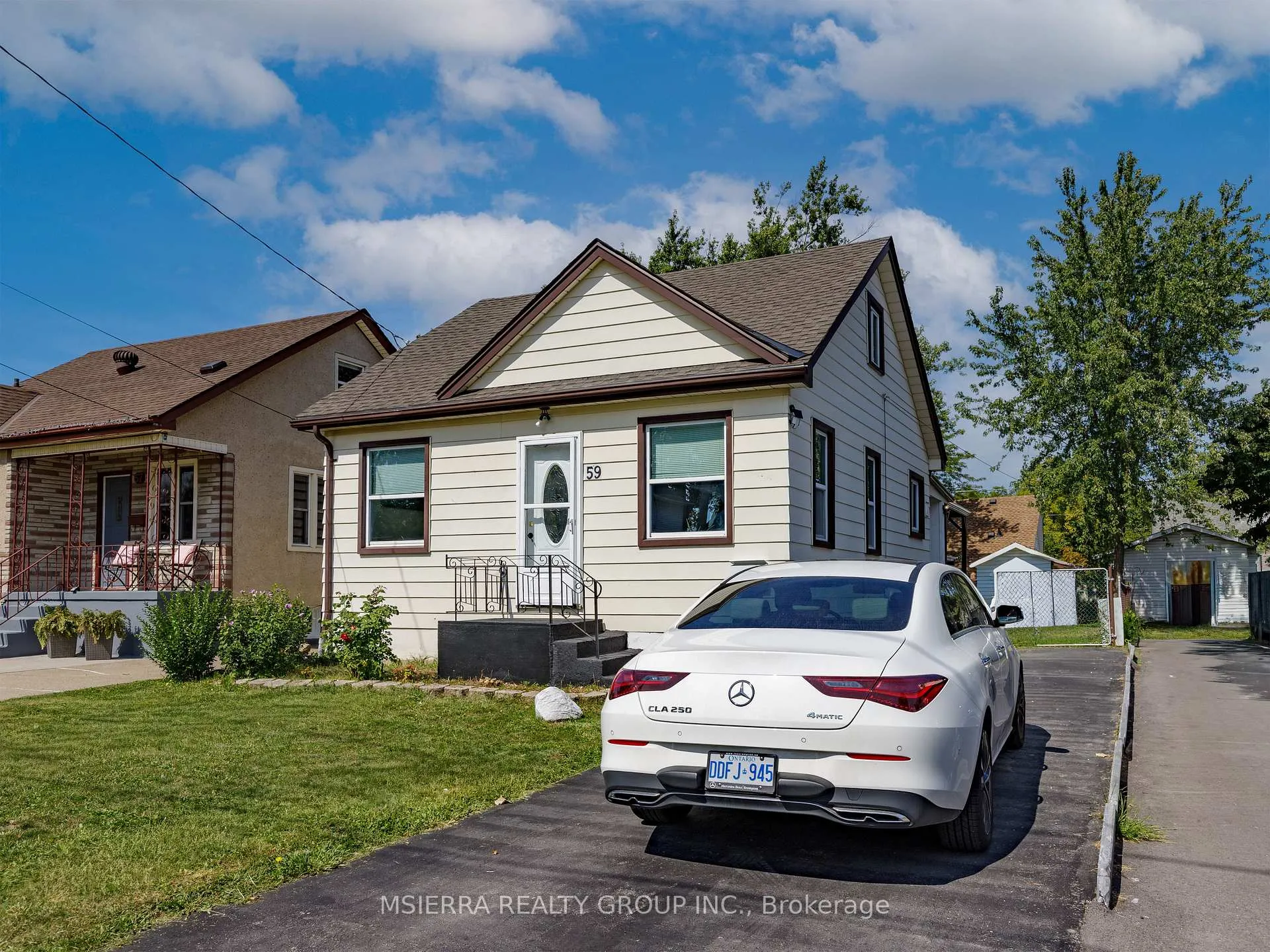 Photo 4 of 59 Hamilton Street, St. Catharines, Western Hill — HOMEH