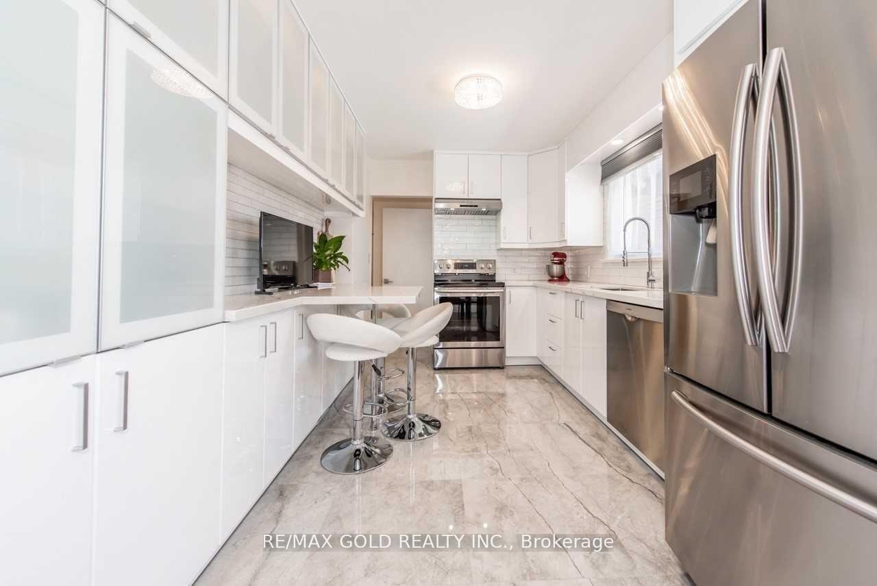 Photo 4 of 445 Scott Street, St. Catharines, Vine/Linwell — HOMEH
