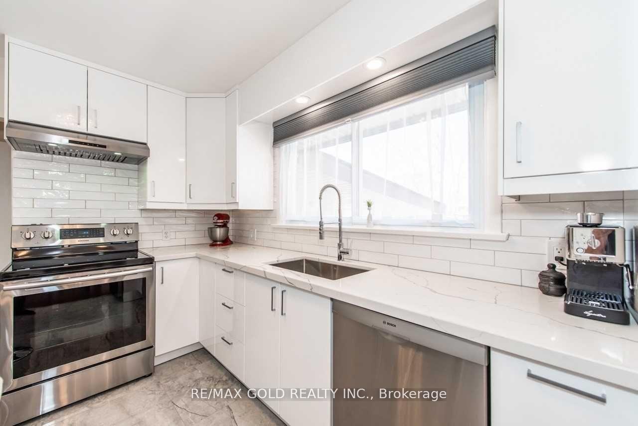 Photo 5 of 445 Scott Street, St. Catharines, Vine/Linwell — HOMEH