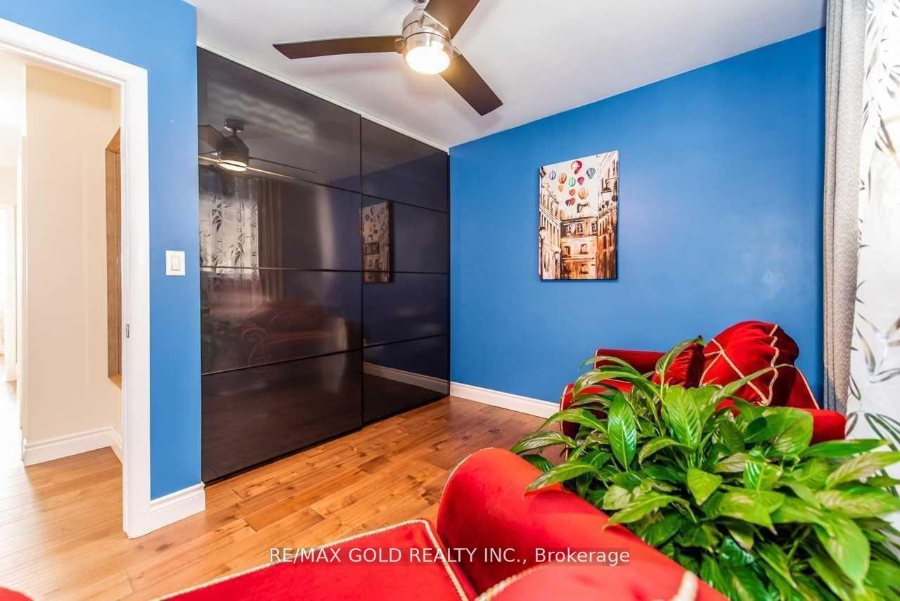 Photo 9 of 445 Scott Street, St. Catharines, Vine/Linwell — HOMEH