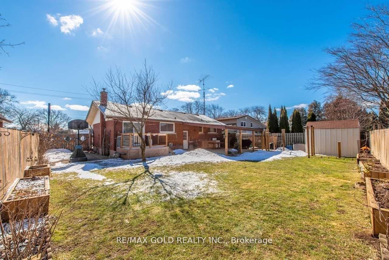 Photo 11 of 445 Scott Street, St. Catharines, Vine/Linwell — HOMEH