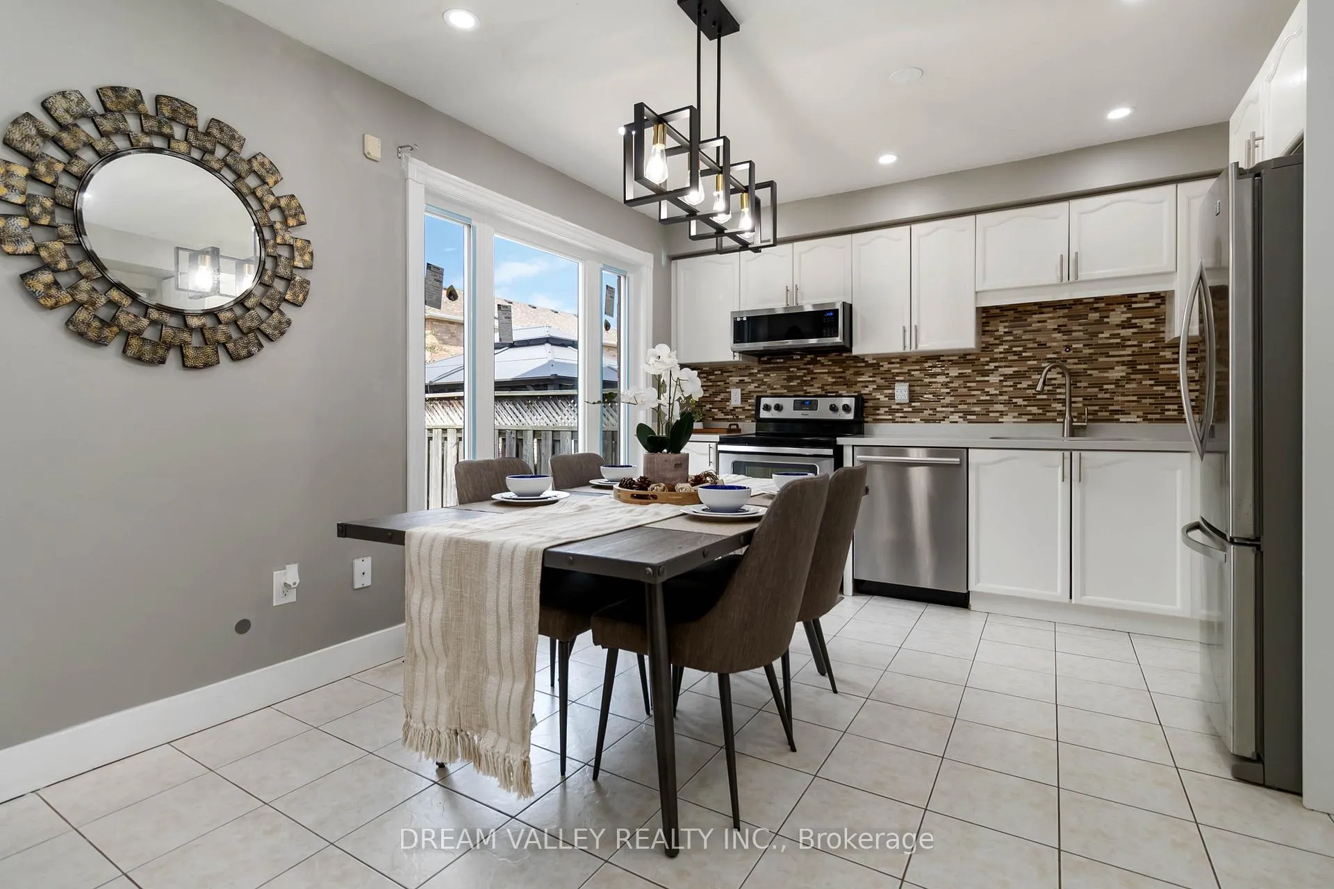 Photo 8 of 1517 Evans Terrace, Milton, Clarke — HOMEH