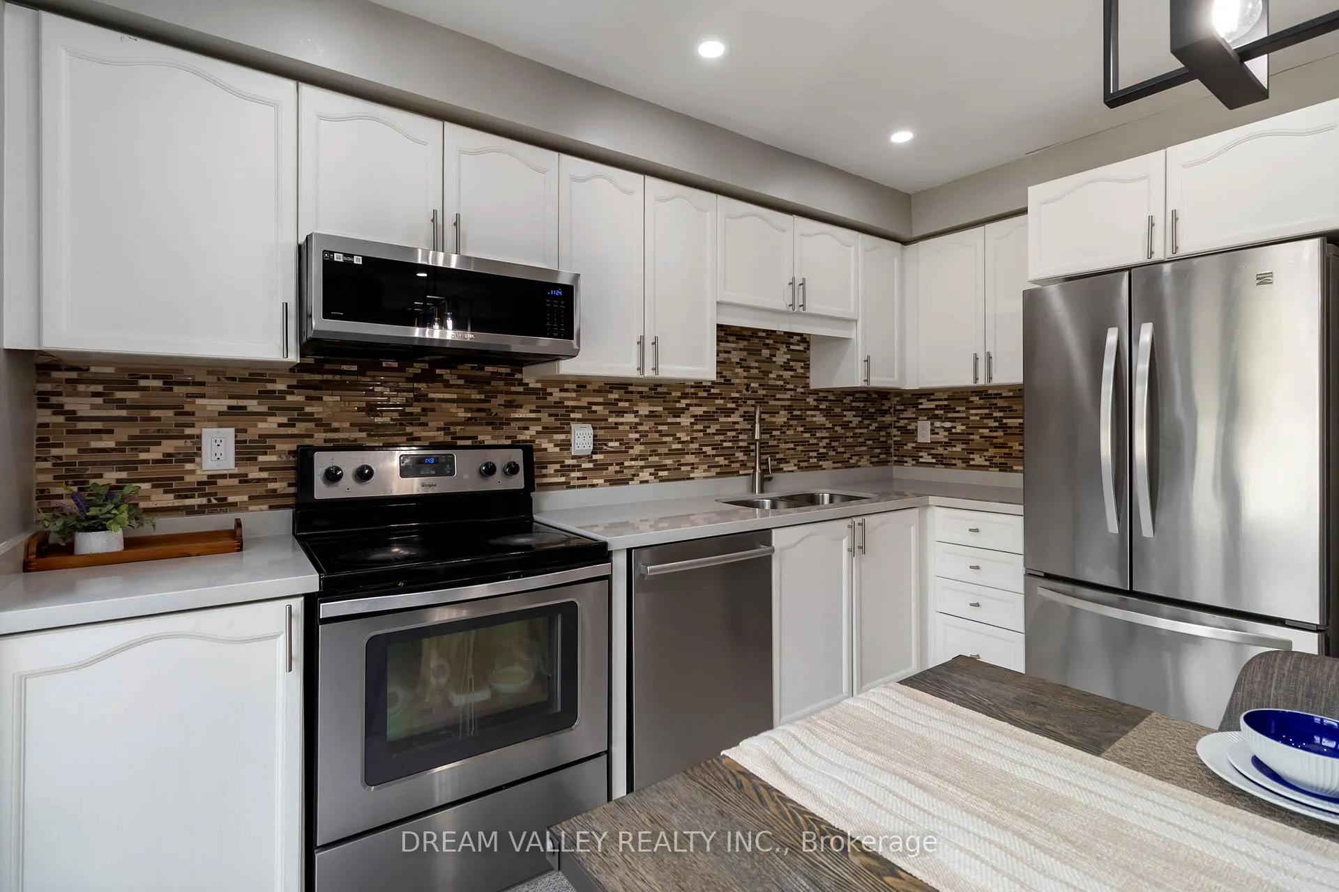 Photo 10 of 1517 Evans Terrace, Milton, Clarke — HOMEH