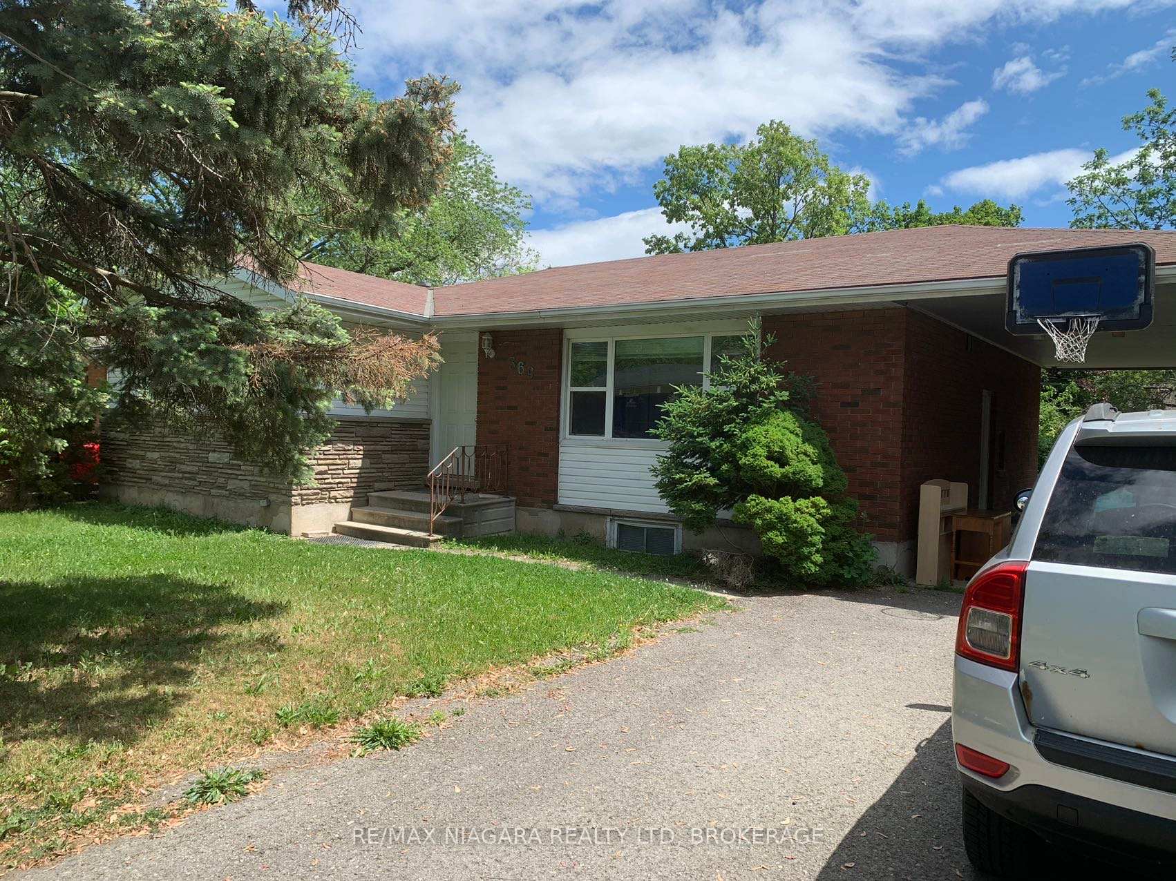 Front of 369 Glenridge Avenue
