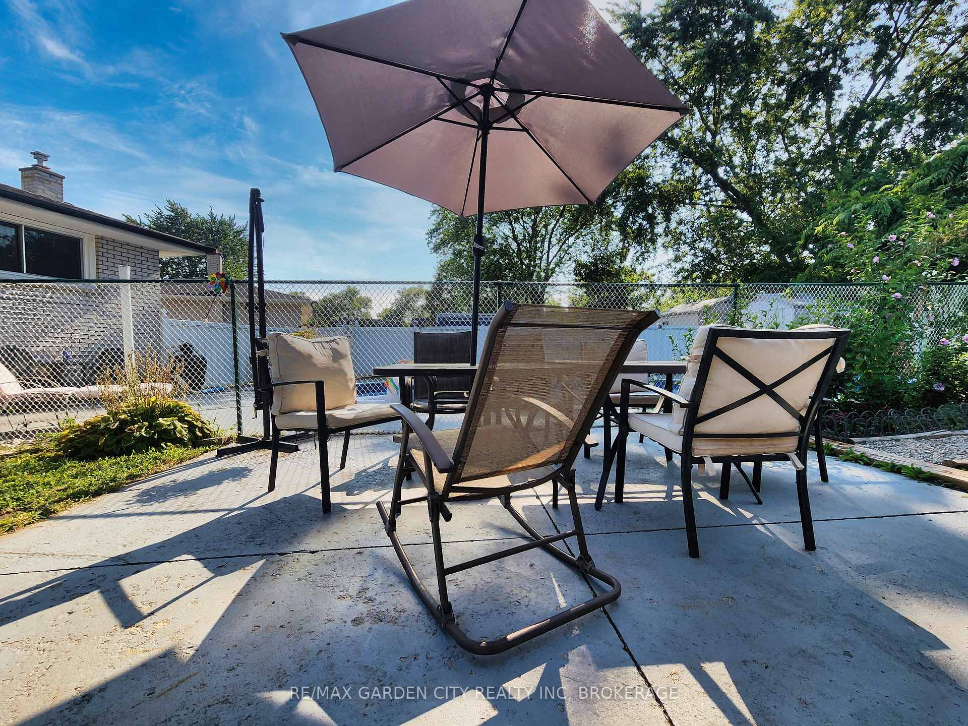 Photo 9 of 7 Chapman Court, St. Catharines, Carlton/Bunting — HOMEH