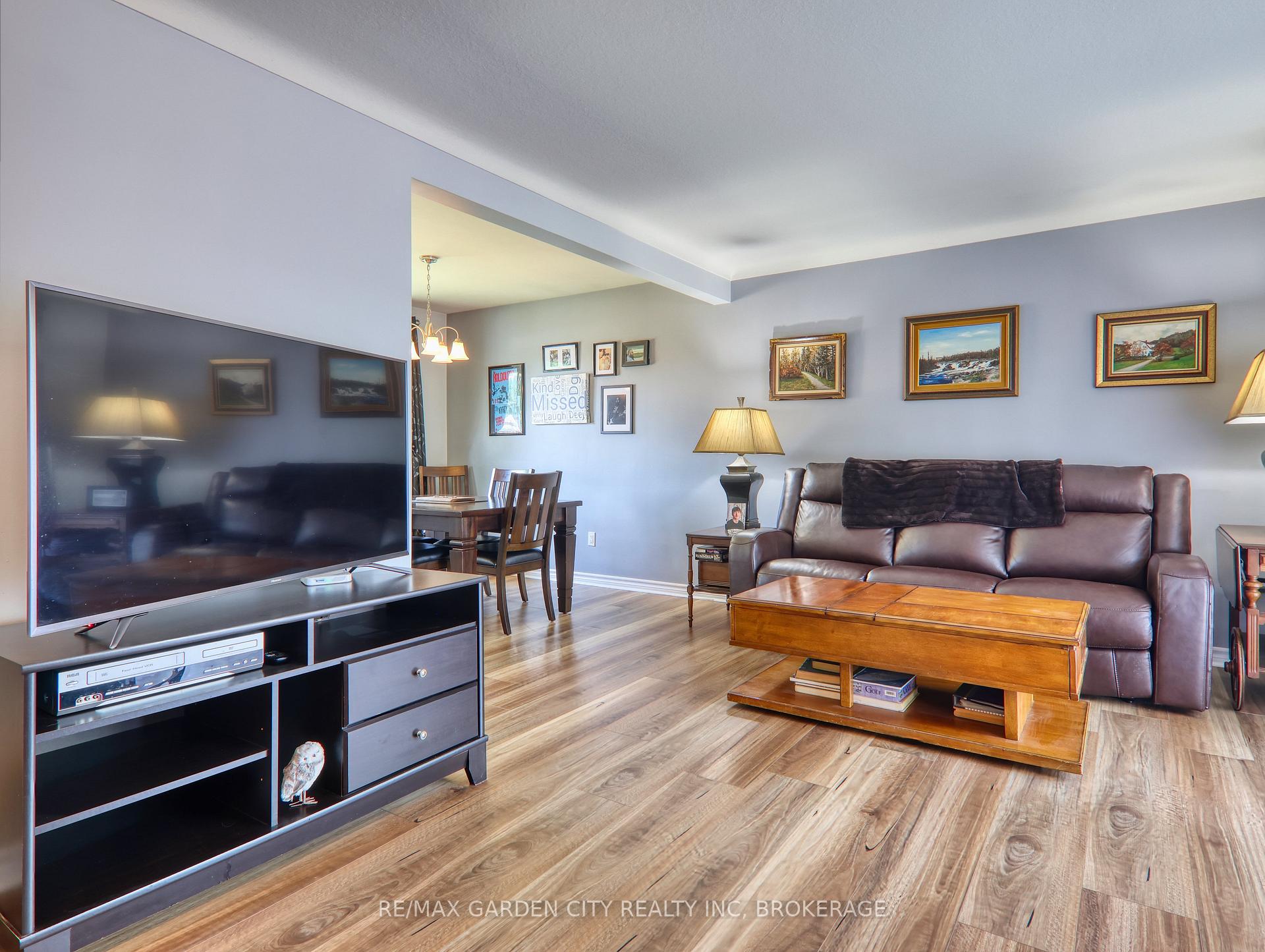 Photo 13 of 7 Chapman Court, St. Catharines, Carlton/Bunting — HOMEH