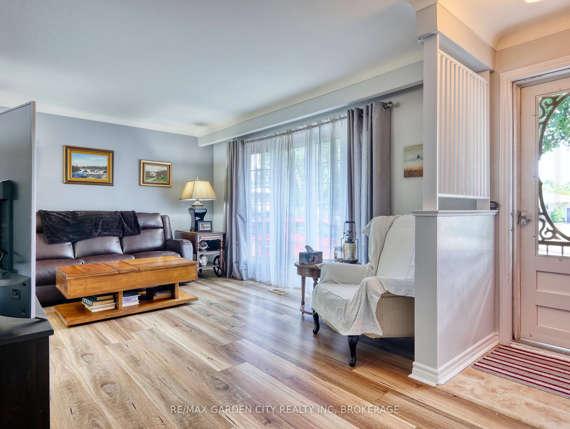 Photo 15 of 7 Chapman Court, St. Catharines, Carlton/Bunting — HOMEH