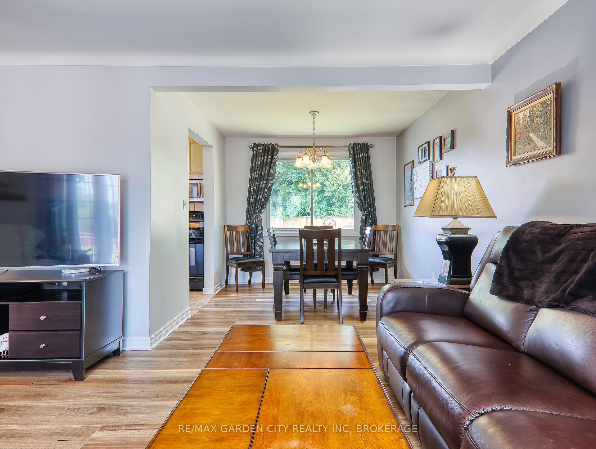 Photo 16 of 7 Chapman Court, St. Catharines, Carlton/Bunting — HOMEH