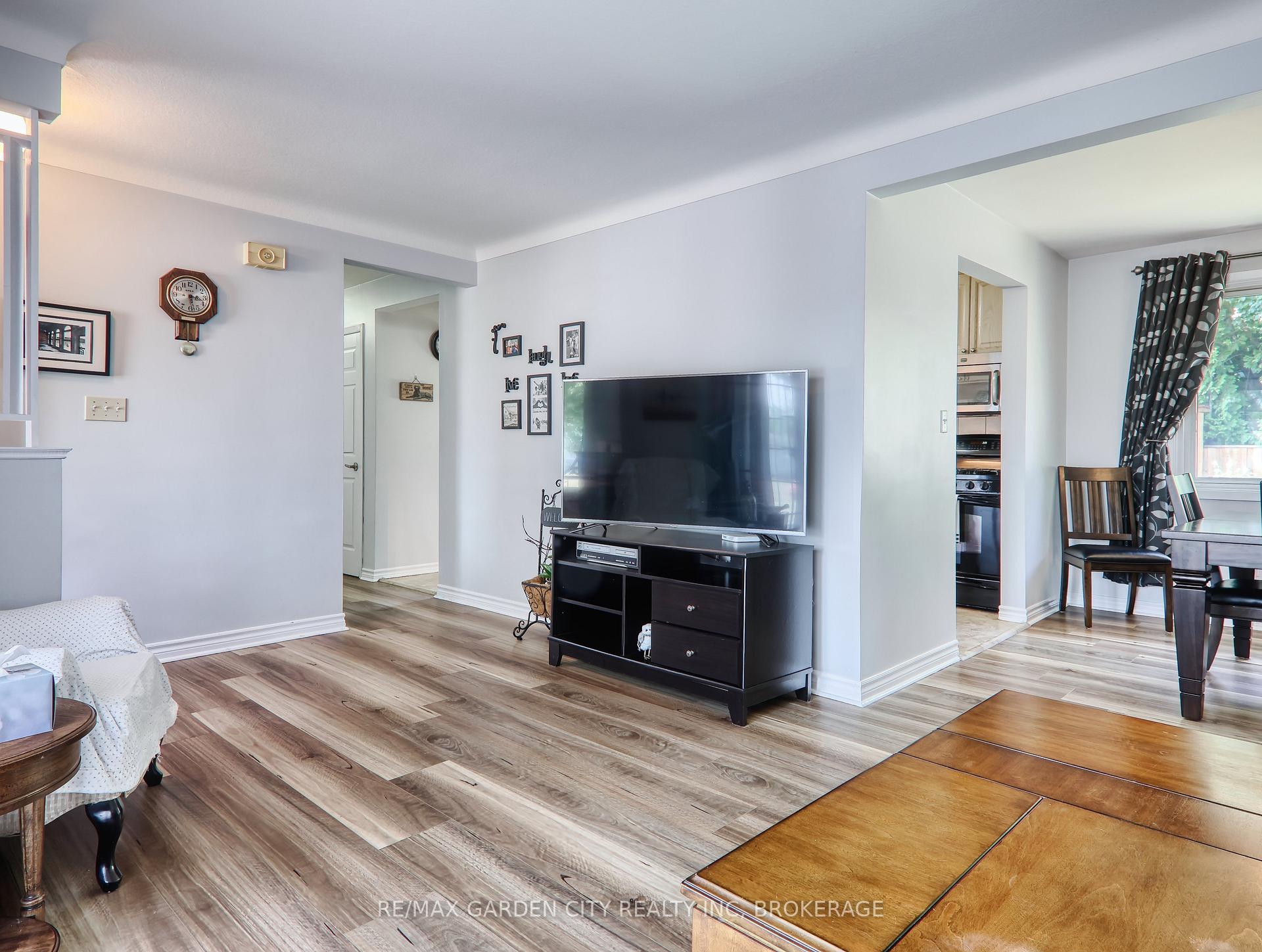 Photo 17 of 7 Chapman Court, St. Catharines, Carlton/Bunting — HOMEH