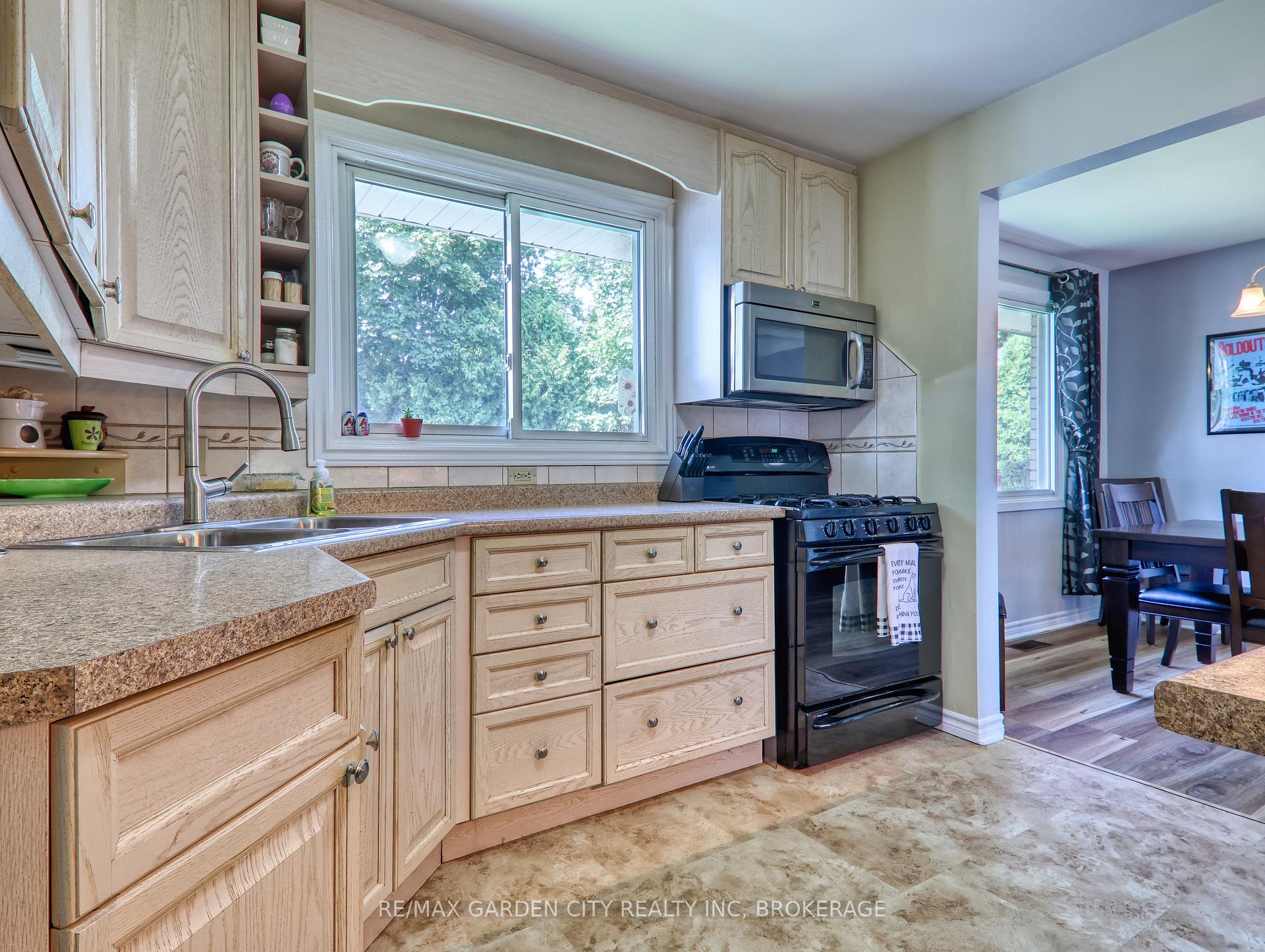 Photo 22 of 7 Chapman Court, St. Catharines, Carlton/Bunting — HOMEH