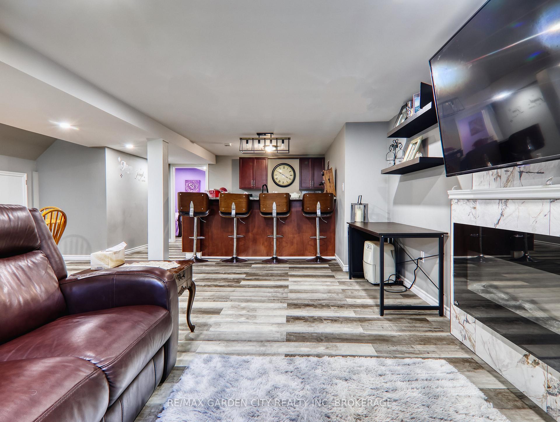 Photo 36 of 7 Chapman Court, St. Catharines, Carlton/Bunting — HOMEH