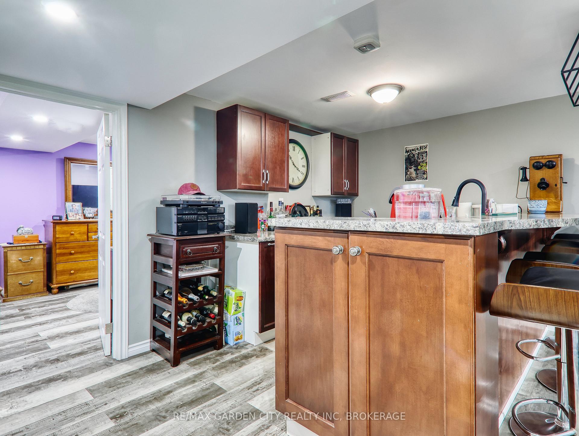 Photo 40 of 7 Chapman Court, St. Catharines, Carlton/Bunting — HOMEH