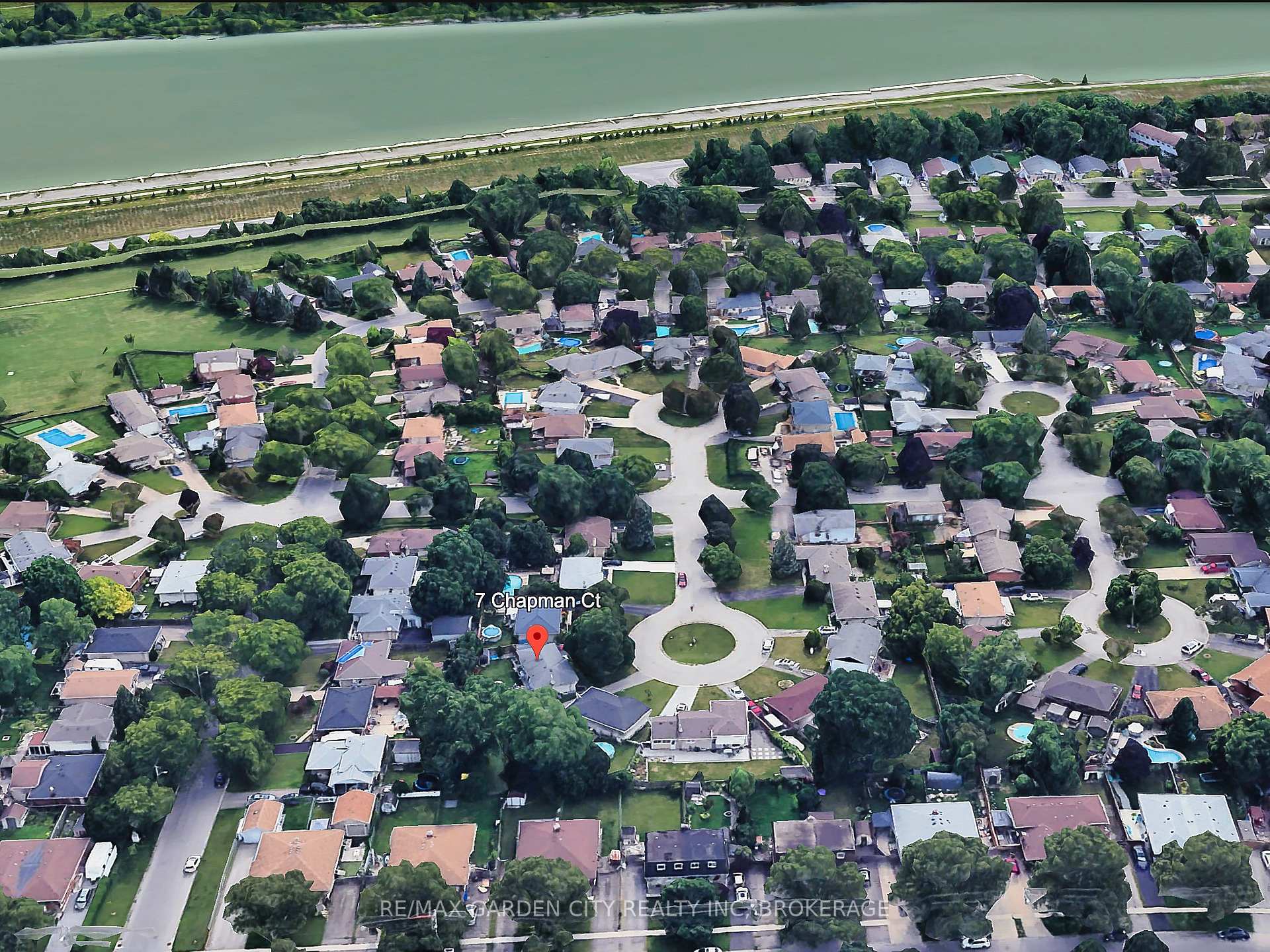 Photo 47 of 7 Chapman Court, St. Catharines, Carlton/Bunting — HOMEH