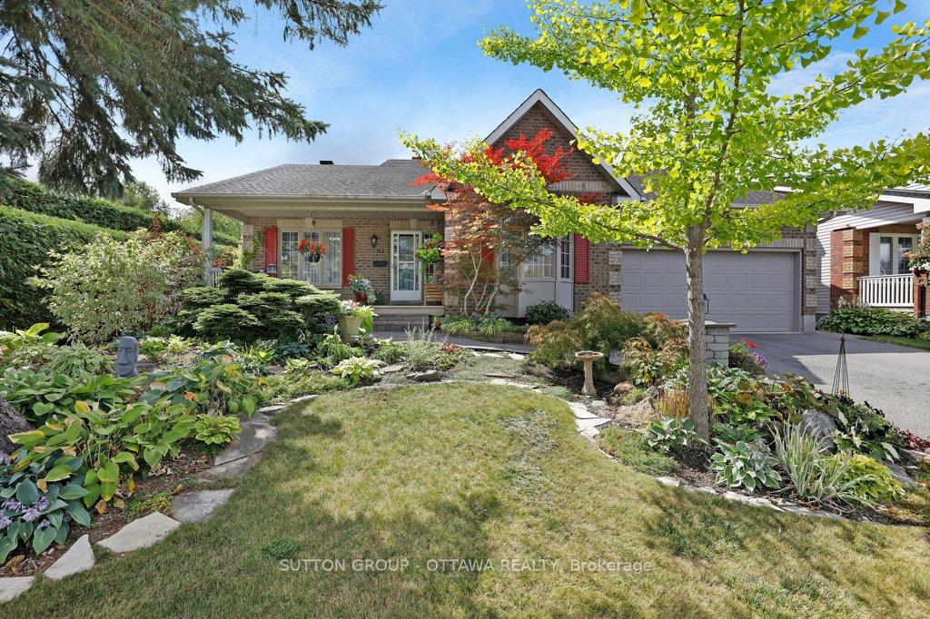 Photo 4 of 43 Forest Creek Drive, Ottawa, Stittsville (Central) — HOMEH