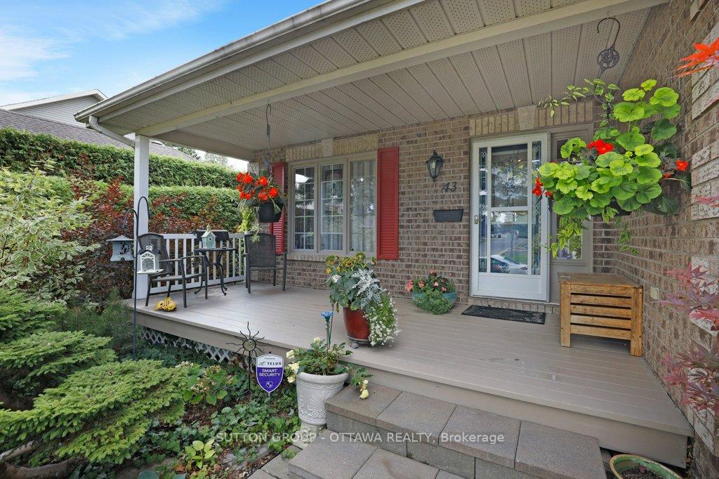 Photo 6 of 43 Forest Creek Drive, Ottawa, Stittsville (Central) — HOMEH