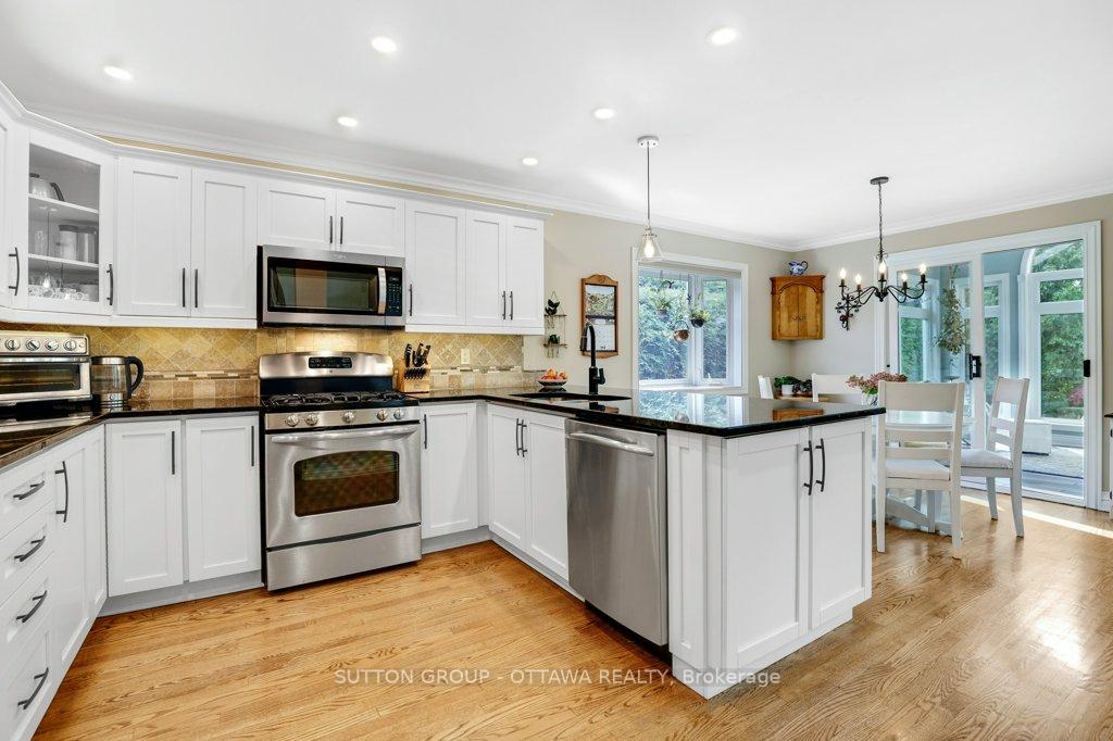 Photo 15 of 43 Forest Creek Drive, Ottawa, Stittsville (Central) — HOMEH