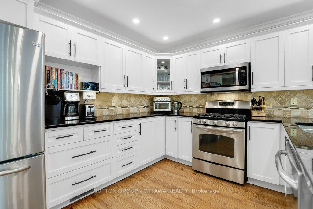 Photo 16 of 43 Forest Creek Drive, Ottawa, Stittsville (Central) — HOMEH