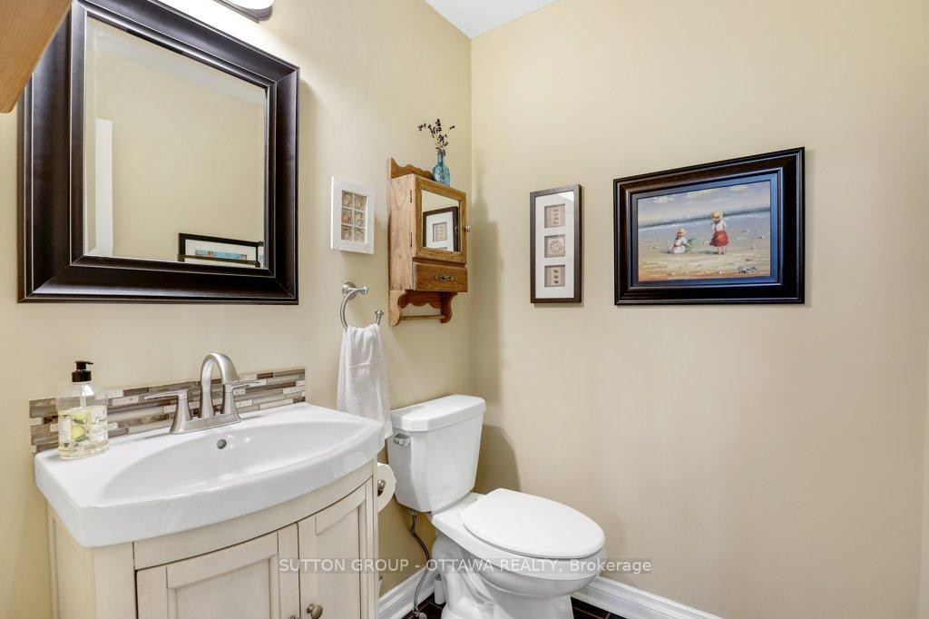 Photo 21 of 43 Forest Creek Drive, Ottawa, Stittsville (Central) — HOMEH