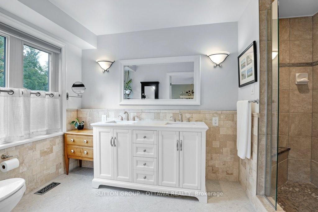 Photo 24 of 43 Forest Creek Drive, Ottawa, Stittsville (Central) — HOMEH