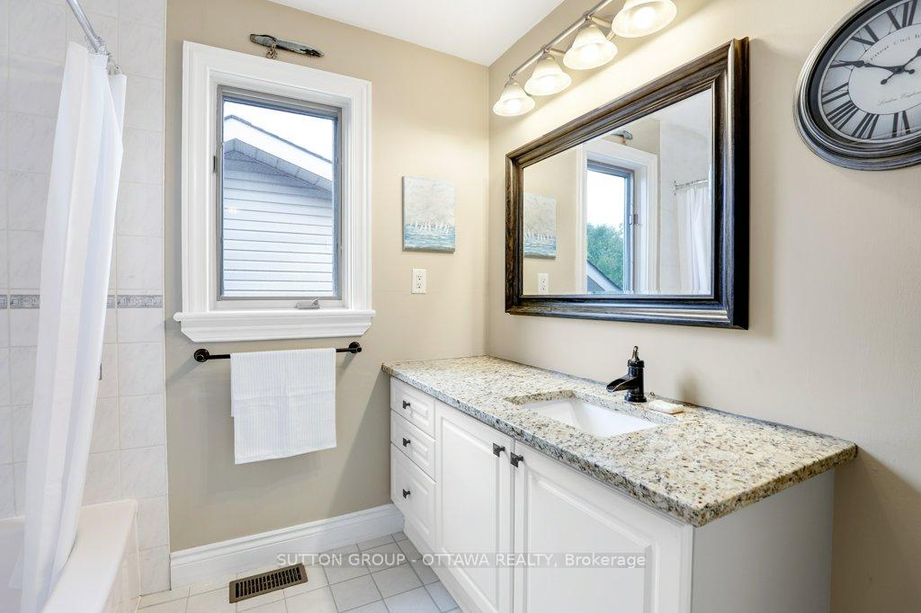 Photo 28 of 43 Forest Creek Drive, Ottawa, Stittsville (Central) — HOMEH