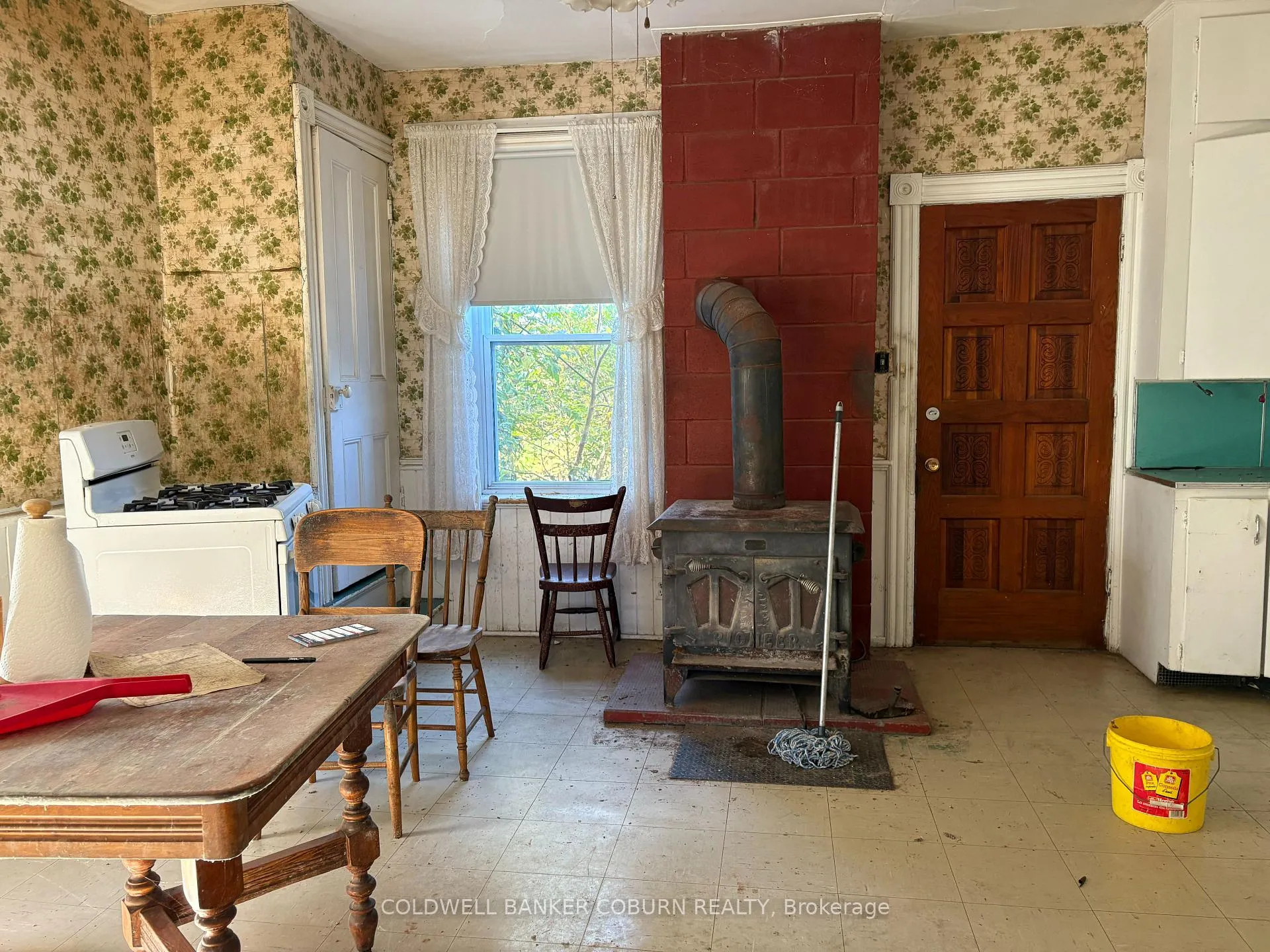Photo 7 of 545 Rosedale Road S, Montague, Montague Twp — HOMEH