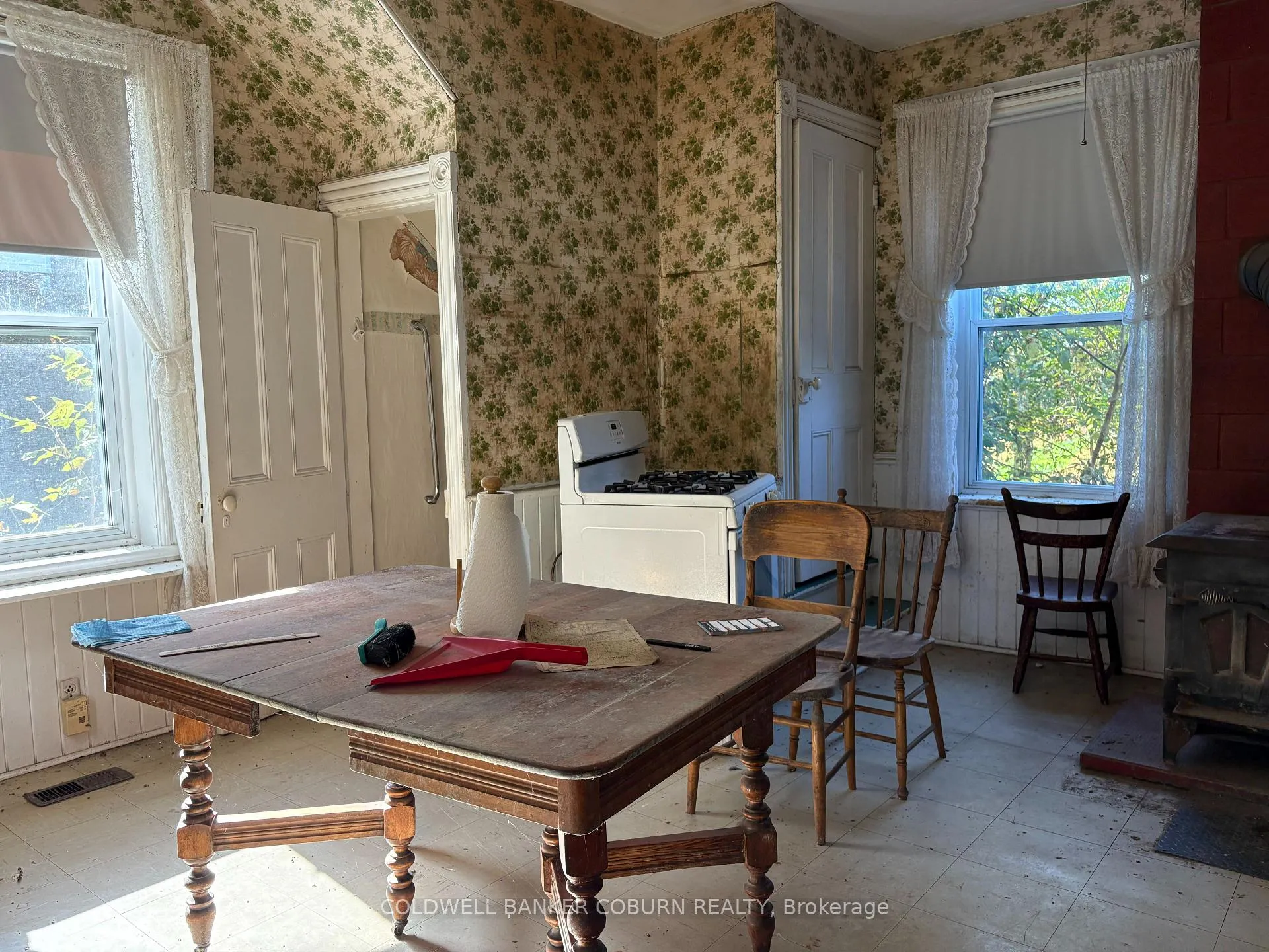 Photo 14 of 545 Rosedale Road S, Montague, Montague Twp — HOMEH