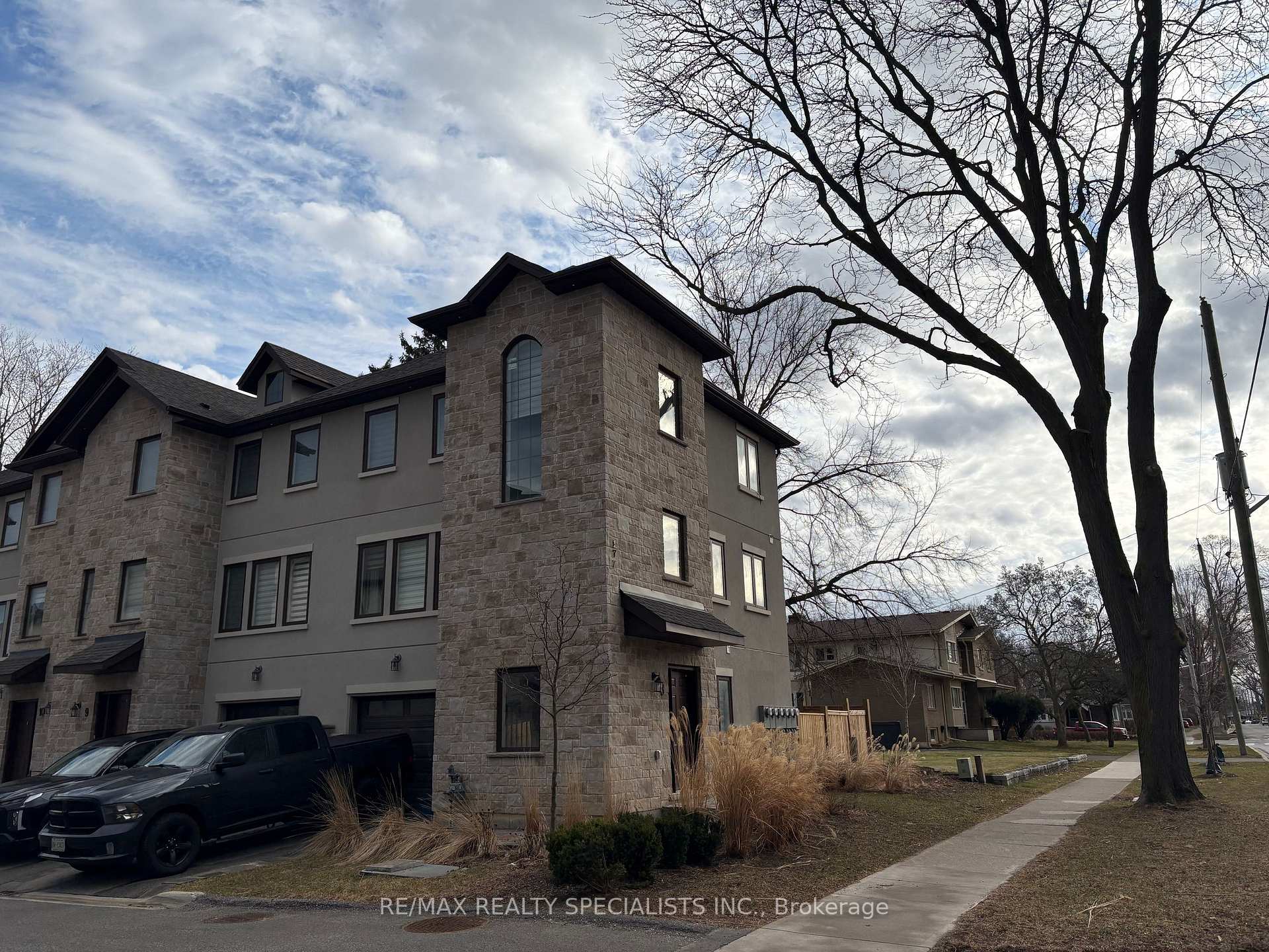 Front of Unit 8, 175-177 Russell Avenue