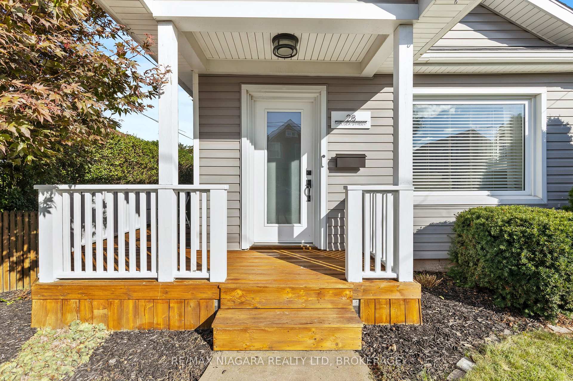 Photo 6 of 28 Chelsea Street, St. Catharines, E. Chester — HOMEH