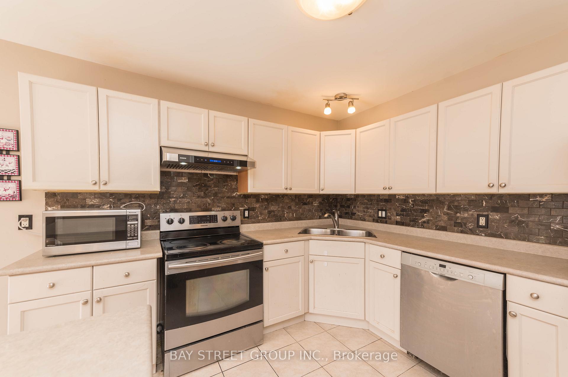 Photo 7 of 172 Mcbride Drive, St. Catharines, Rykert/Vansickle — HOMEH