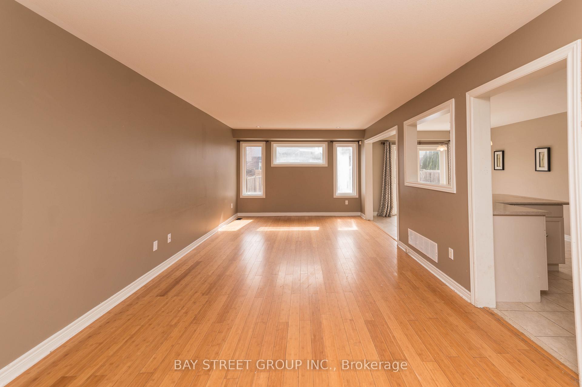 Photo 10 of 172 Mcbride Drive, St. Catharines, Rykert/Vansickle — HOMEH