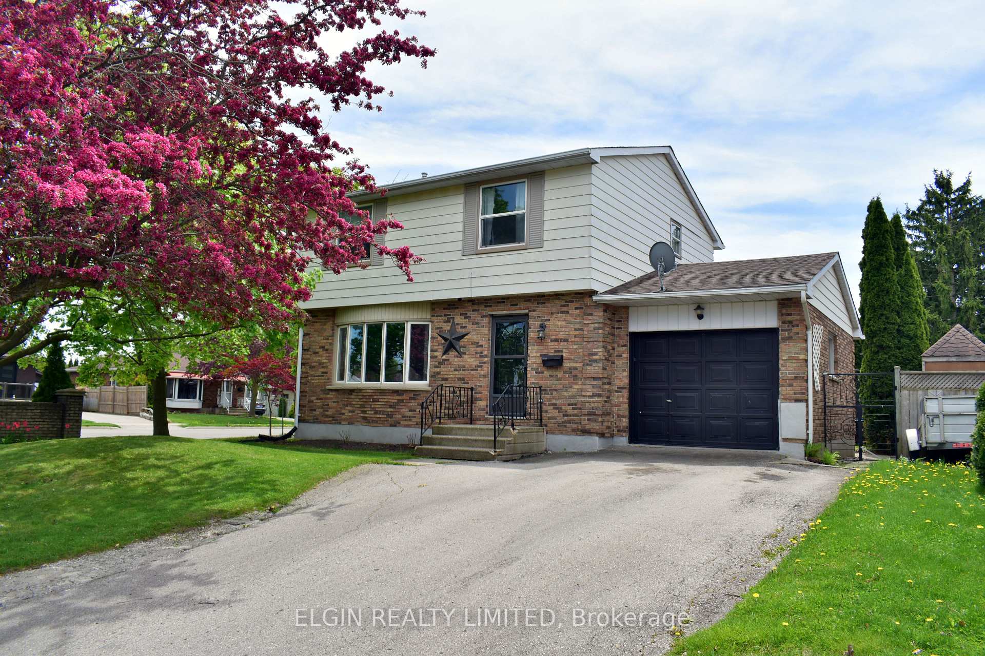 Photo 1 of 2 Massey Drive, St. Thomas — HOMEH