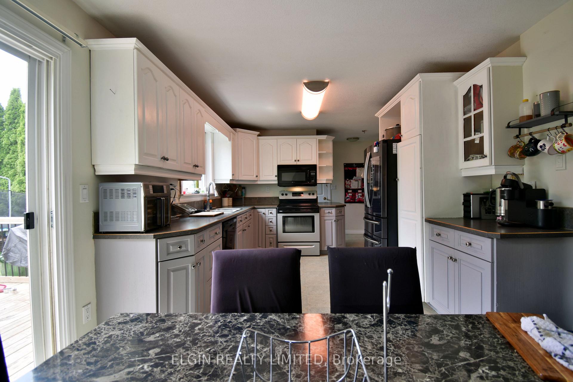 Photo 4 of 2 Massey Drive, St. Thomas — HOMEH