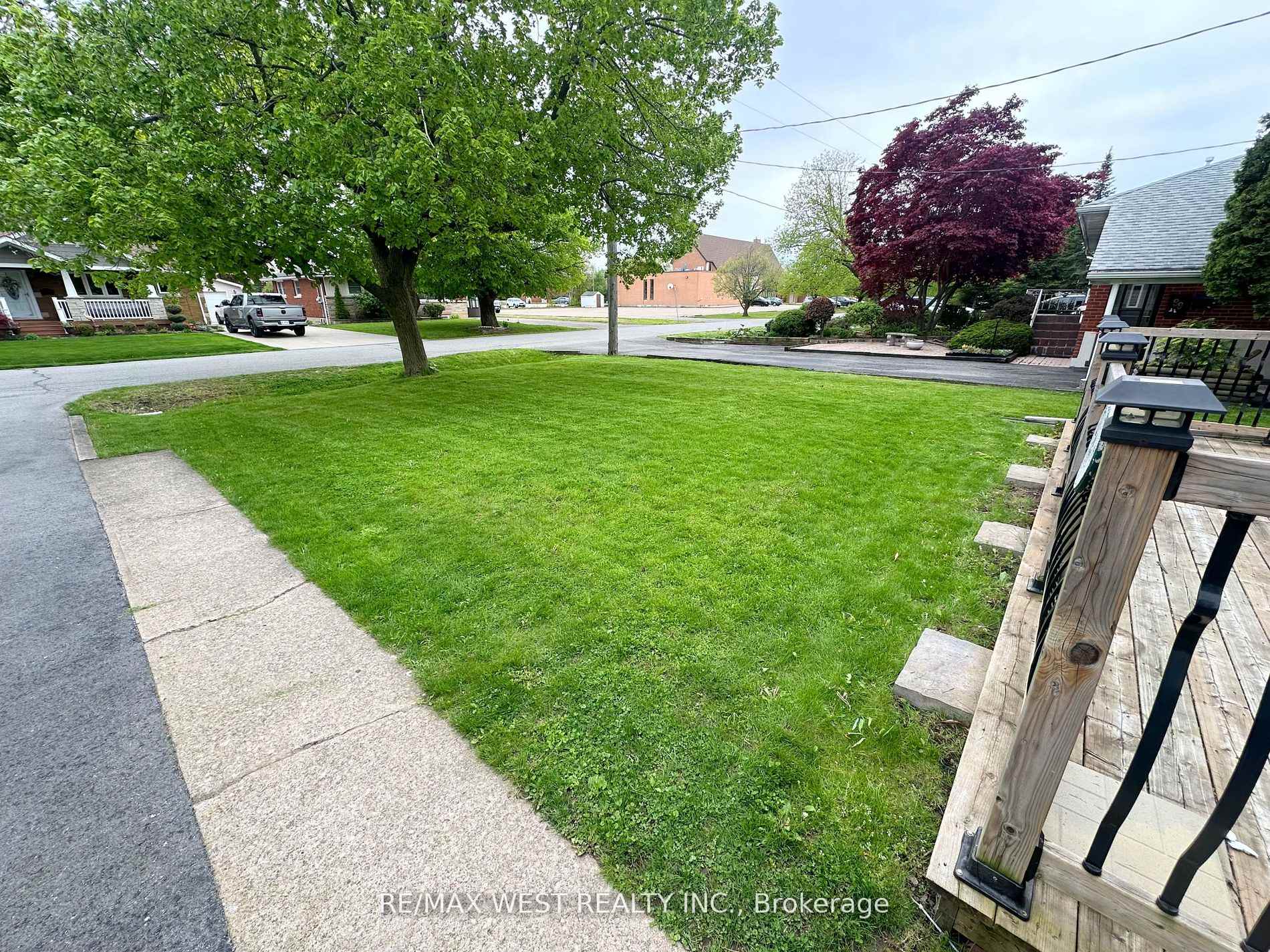 Photo 5 of 11 Howard Avenue, St. Catharines, Lakeport — HOMEH