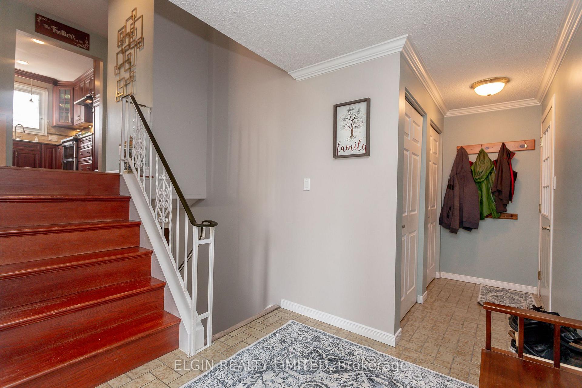 Photo 4 of 7 Porter Place, St. Thomas — HOMEH