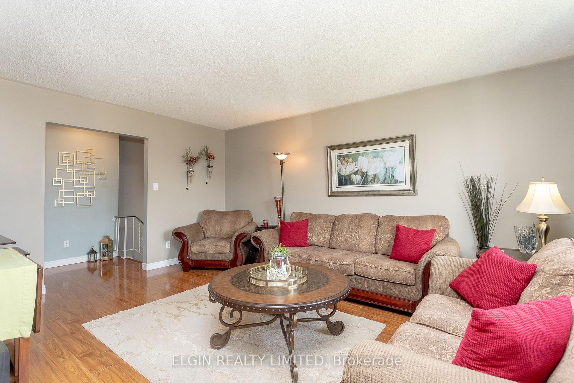 Photo 8 of 7 Porter Place, St. Thomas — HOMEH