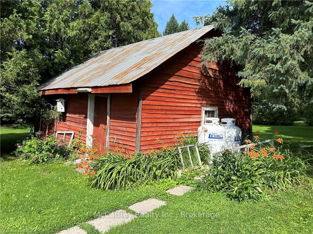 Photo 33 of 4 Peel Street, Stone Mills — HOMEH