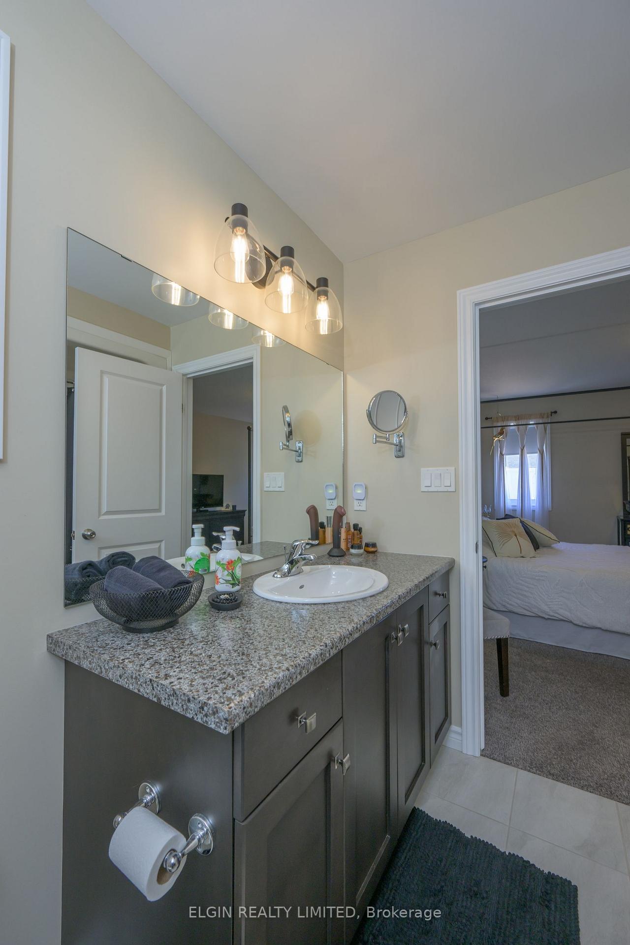 Photo 15 of 155 Peach Tree Boulevard, St. Thomas — HOMEH