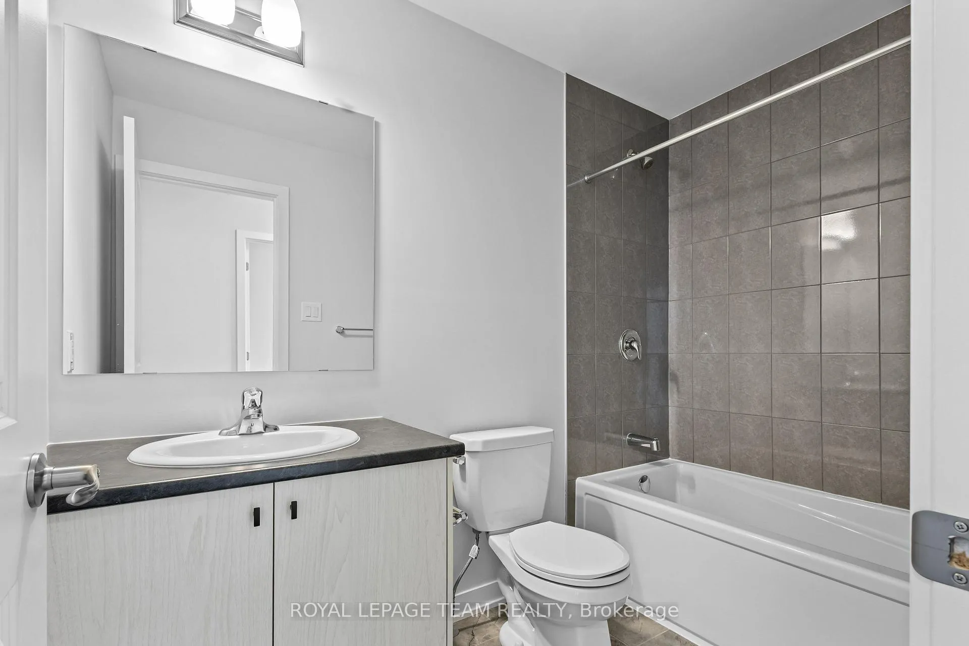 Photo 14 of 419 Mortar Terrace, Ottawa, Kanata - Morgan's Grant/South March — HOMEH