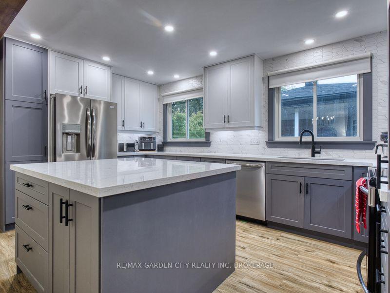 Photo 20 of 17 Regent Drive, St. Catharines, Vine/Linwell — HOMEH