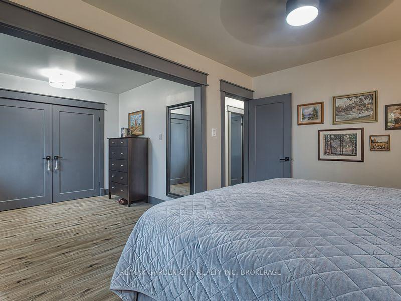 Photo 26 of 17 Regent Drive, St. Catharines, Vine/Linwell — HOMEH